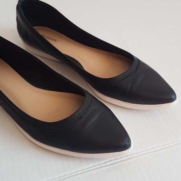 RUDSAK Reynel Black Leather Ballerina Flats - Picture 9 of 10